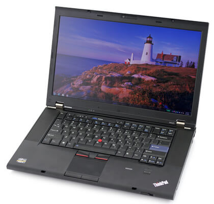 На ноутбуке Lenovo ThinkPad W520 мигает экран